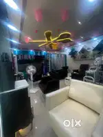 Beauty & scissors unisex salon