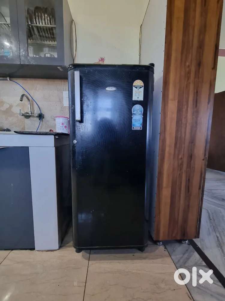 Whirlpool refrigerator 228 ltr