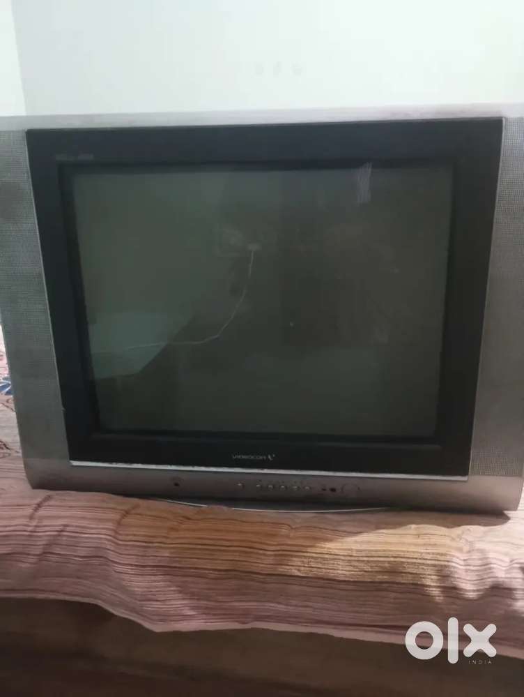 Videocon TV 32 inch  with dish bhi sath me