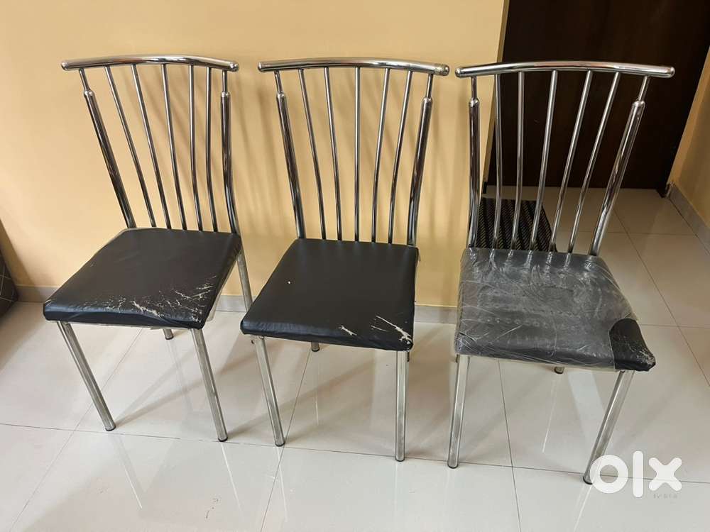 Elegant Dining Chairs – Perfect Blend of Comfort & Style!