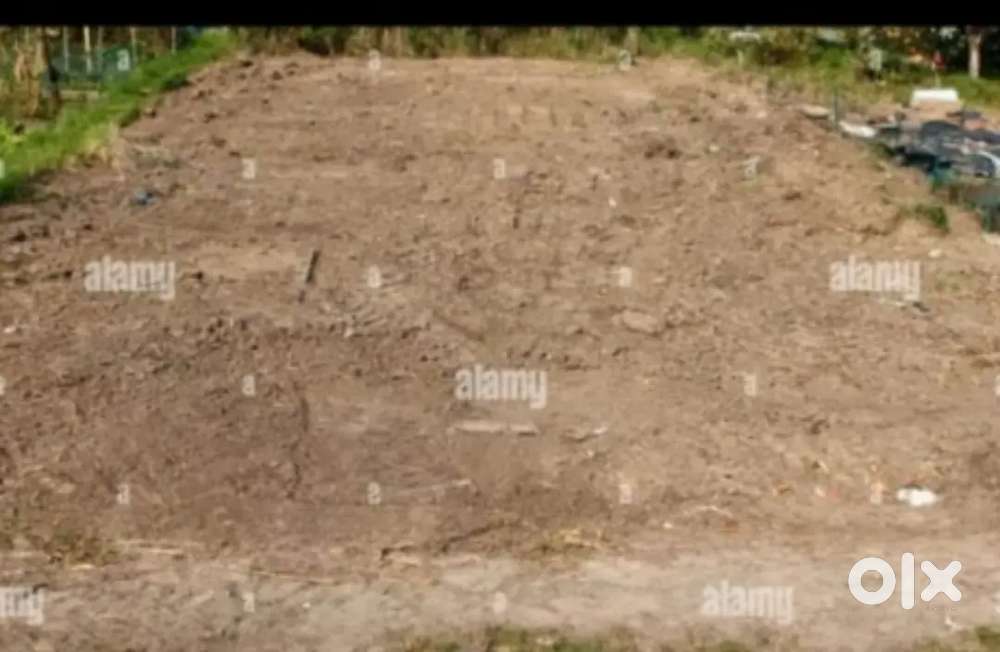 A good loaction plot near to airport