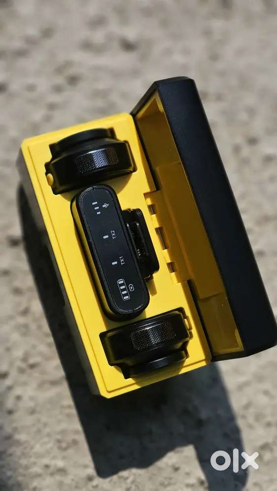 DIGITEK 2 IN 1 WIRELESS MICROPHONE SYSTEM DWM-116