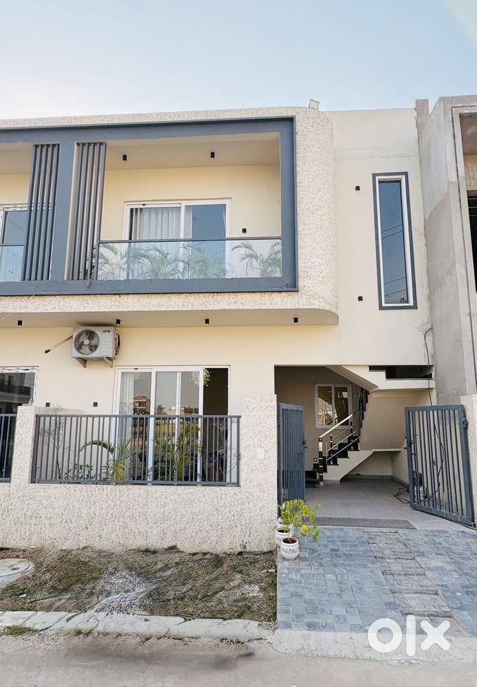 3BHK KOTHI/VILLA IN SUNNY ENCLAVE SEC-124