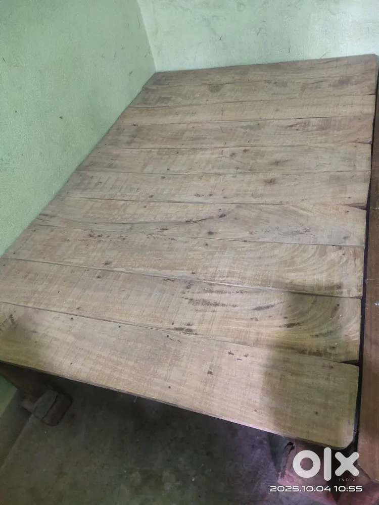 Wooden Chouki