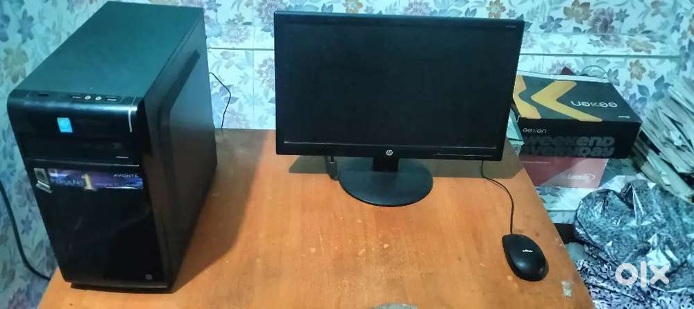 This is a window 7 computer with 1tb storage capacity