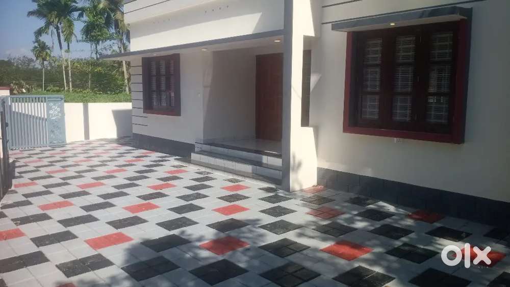 6 cent house near pothencode jn 3 bhk attached
