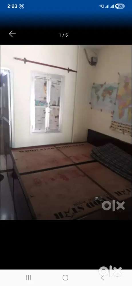 1 rk in a posh society is available for rent