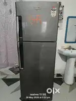 A free 10 sal Purana hai per condition mein hai