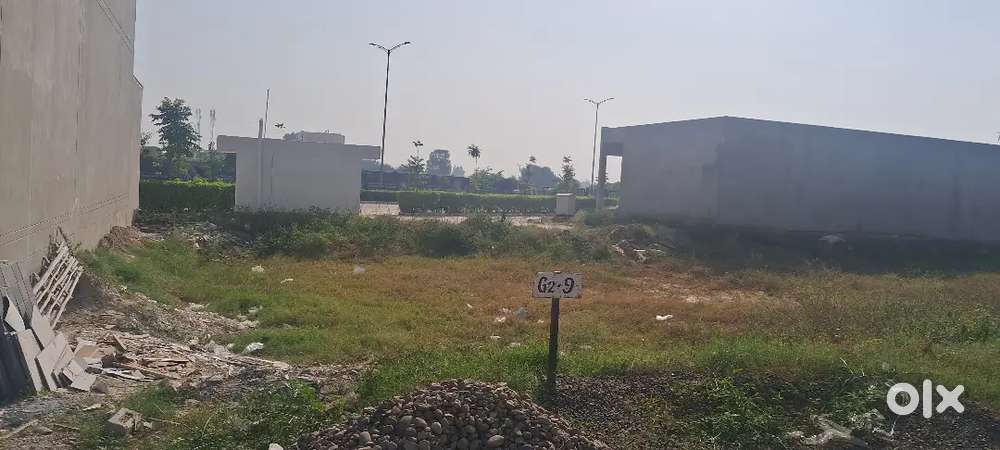 100 gaj 125 gaj 127 gaj plot available for sale sector 92 white city 2
