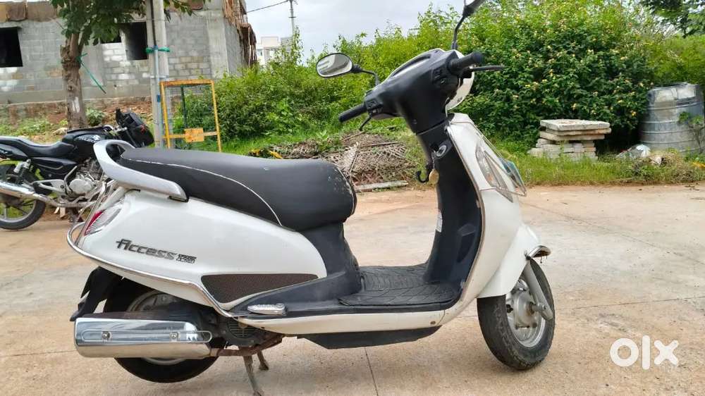 Very neatly maintained & Less deiven Suzuki access