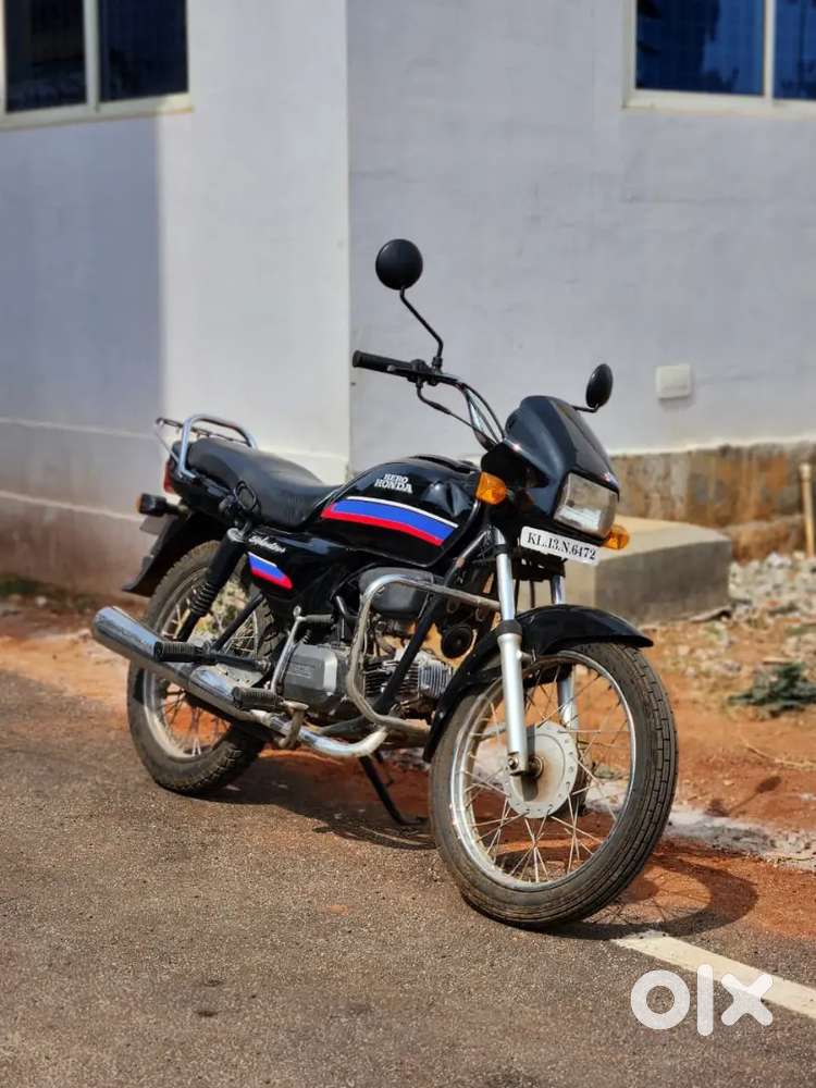 Old model hero honda splendor