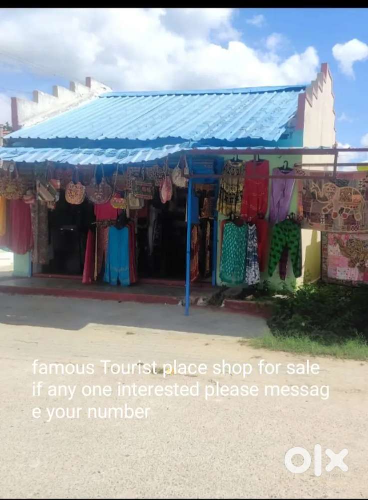 Whole shop with aitem and furniture