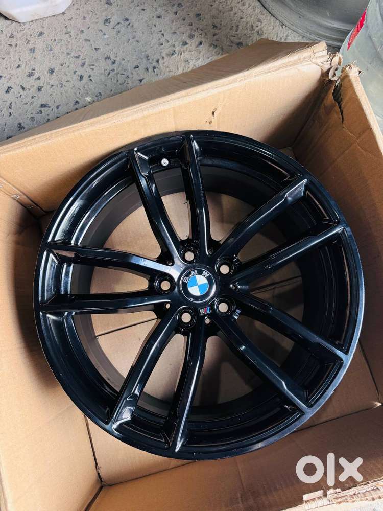 BMW ALLOY WHEELS 18 INCH (112 PCD) VERY GOOD CONDITION