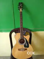Guitar acoustic