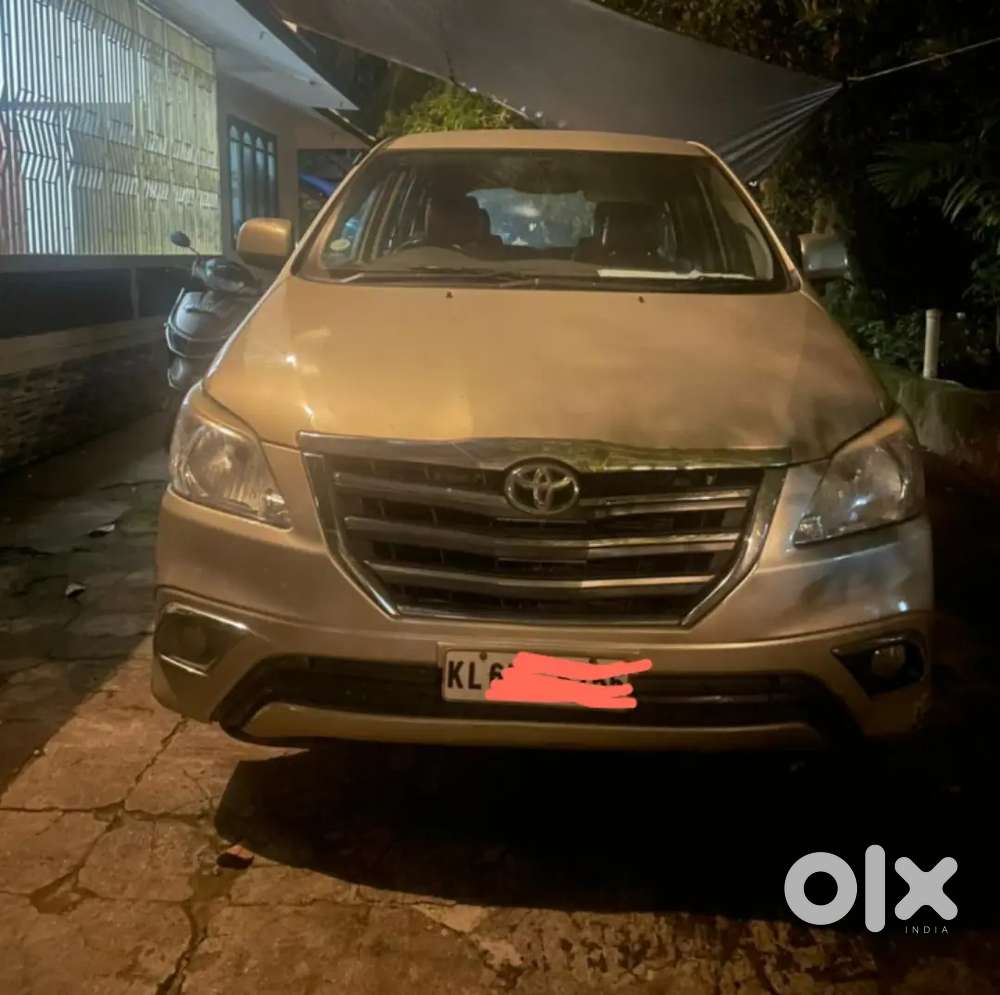 Toyota Innova 2011 Diesel 200000 Km Driven