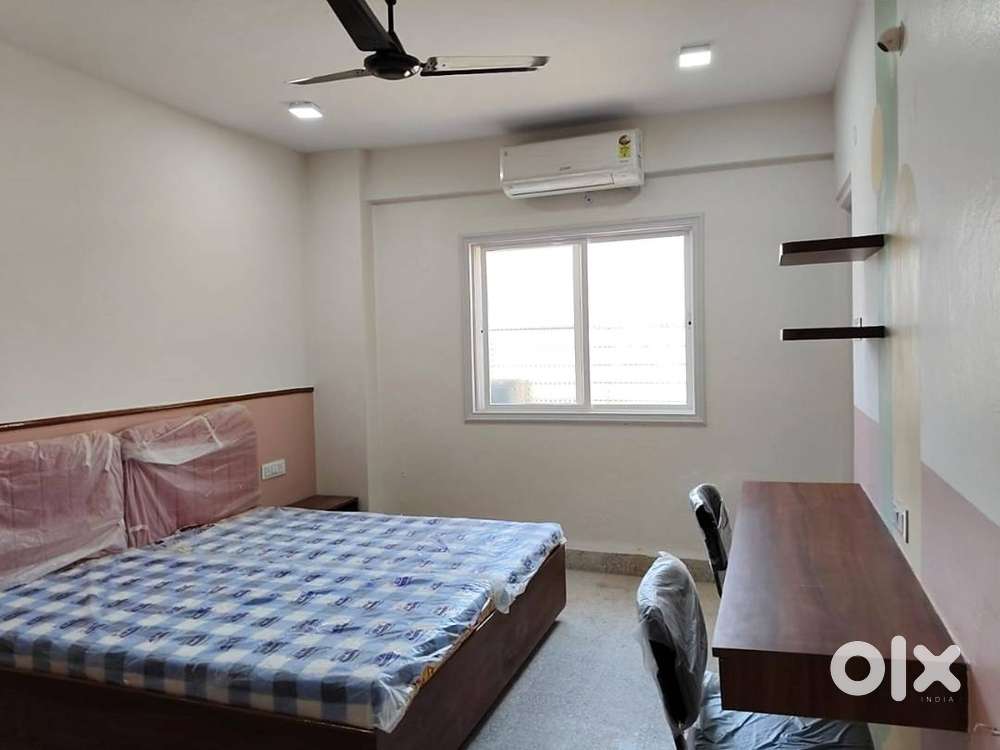 Fully Furnished Room available for rent at Palasiaa