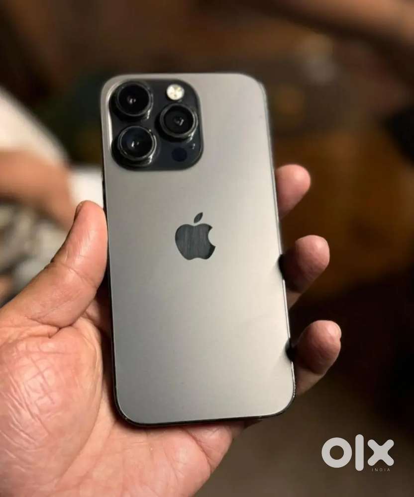 TODAY'S BIG SALE OFFER WE DEAL IPHONE REFURB MODEL WE HAVE A STORE