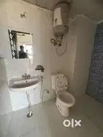 Eros Sampoornam 1425sq in sector 2 GN