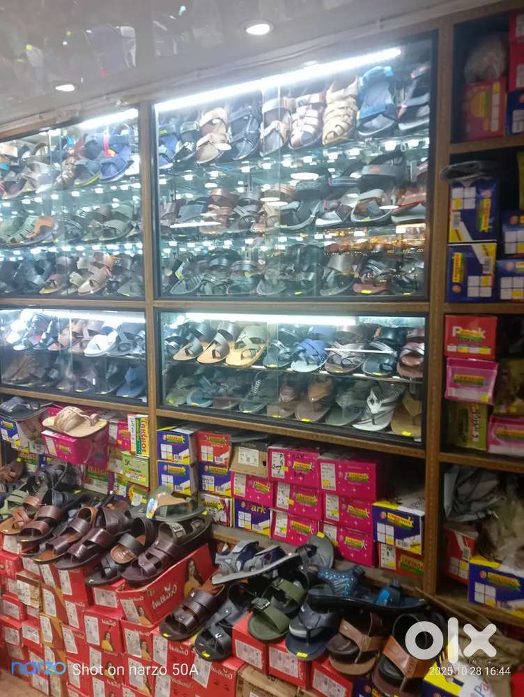 Experience salesman required for shoe shop