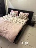 King bed + mattress + 2 side tables