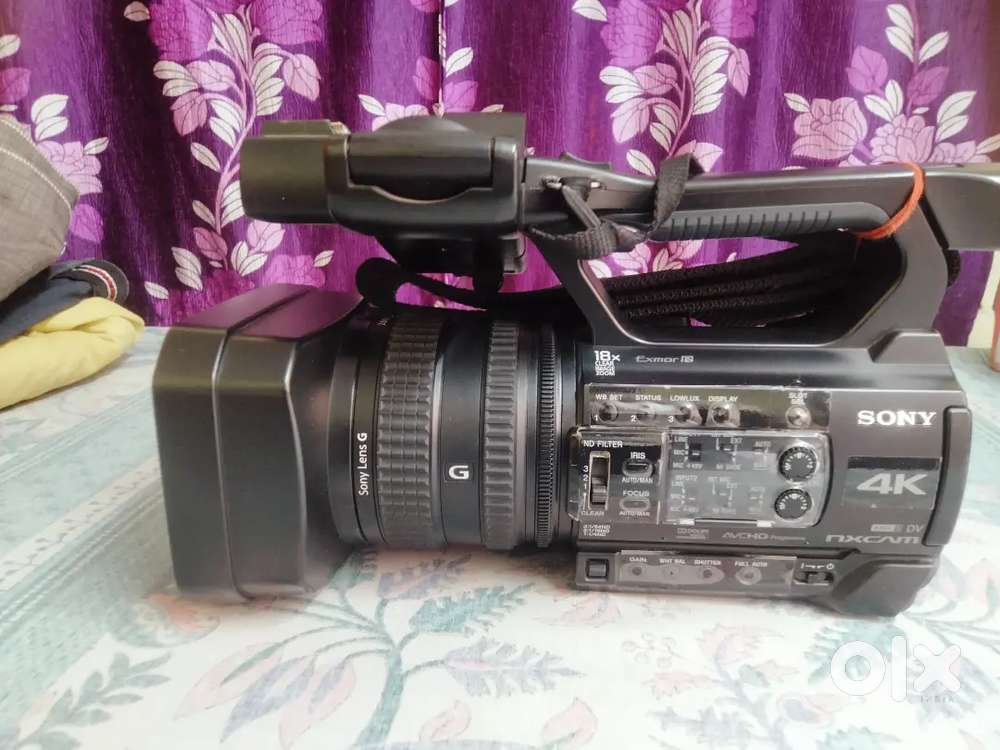 NX 200 Video camera