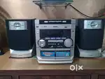 PHILIPS MUSIC SYSTEM  THREE VCD CHANGER  CASSET PLAYER 1200 WATT