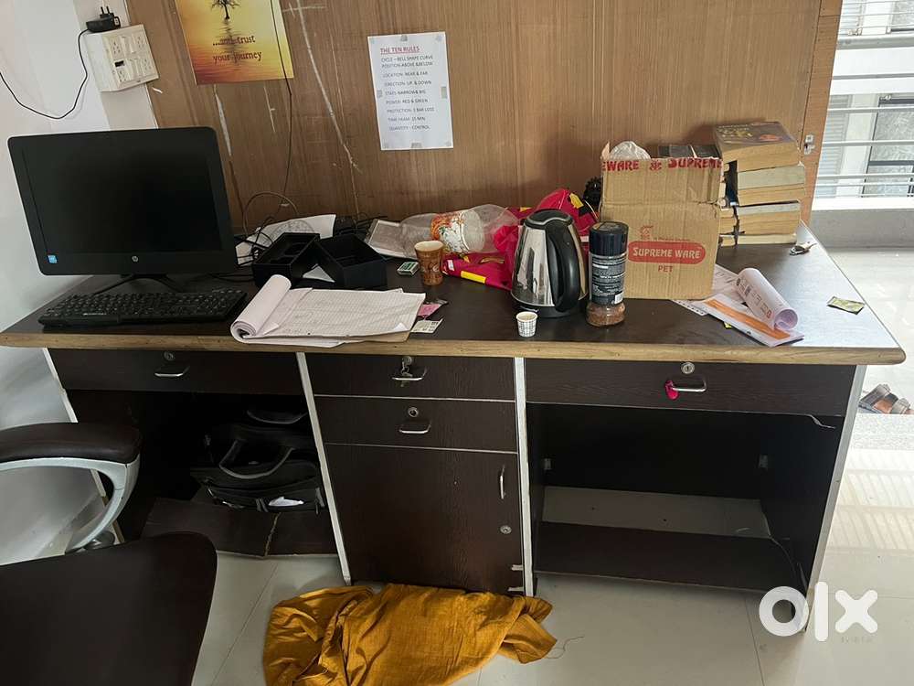 Computer and office table