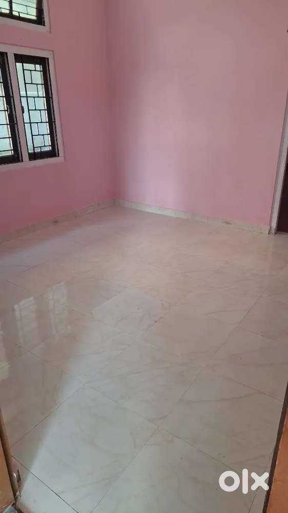 2bhk flat at prime location,bhagorbori road near satgoan PHC, 10500