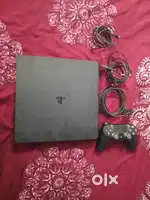 PS4 1TB 4 games. 4 games