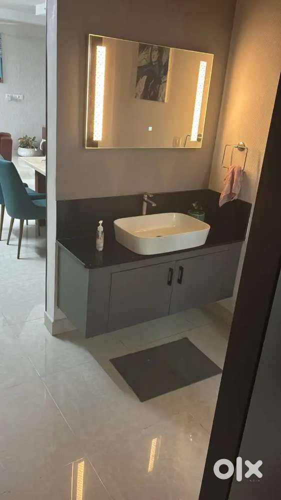 Location prestige flat 1.2 klmtr to infopark