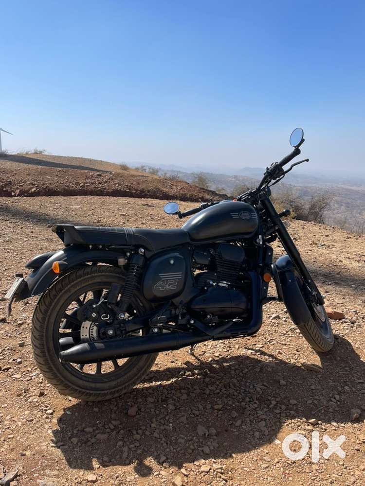 Jawa 42 on sell well maintanided