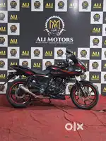 BAJAJ PULSAR 220