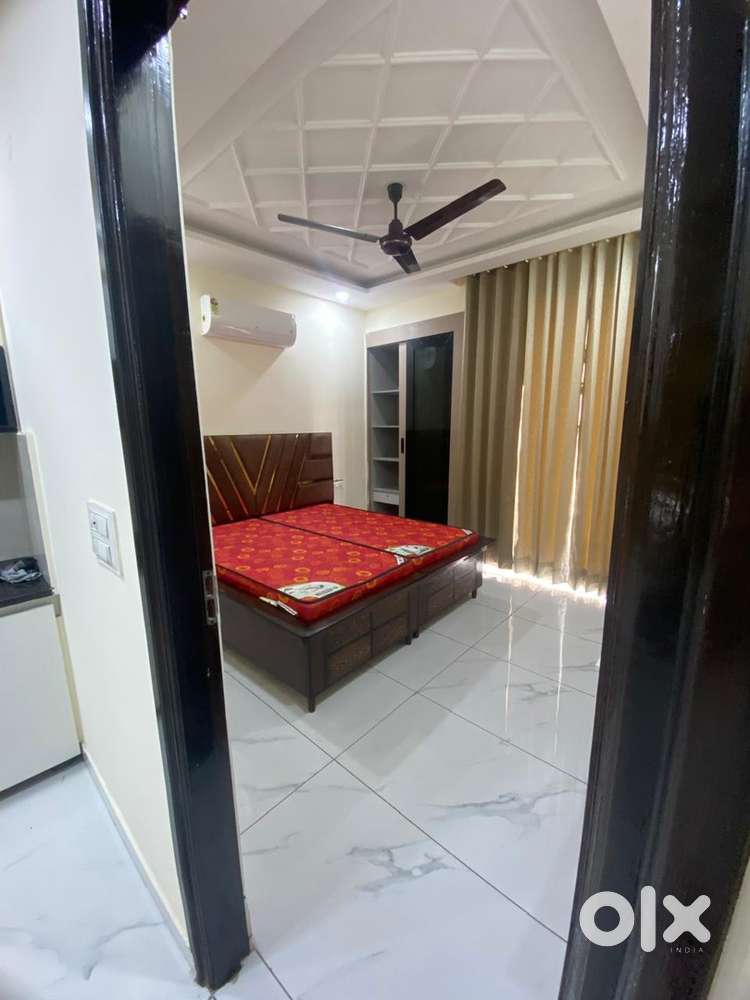3Bhk Fully Furnished Newly Build Sector -123 200ft airport road