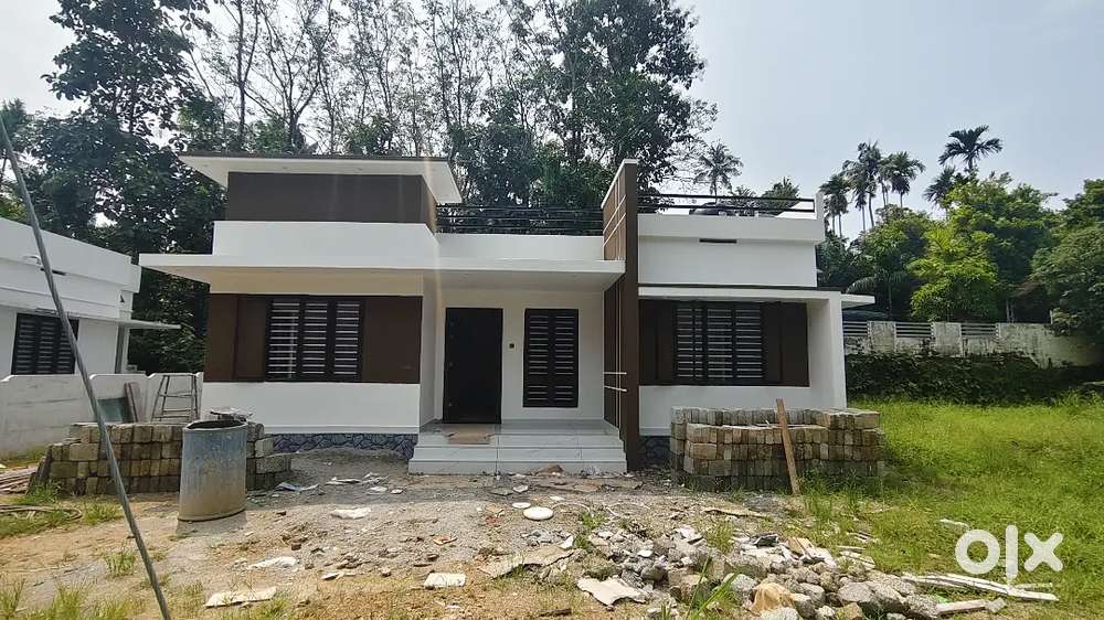 വില കുറഞ്ഞ പുതിയ വീടുകൾ വില്പനയ്ക്ക് തൃശൂരിൽ കല്ലൂരിഇൽ