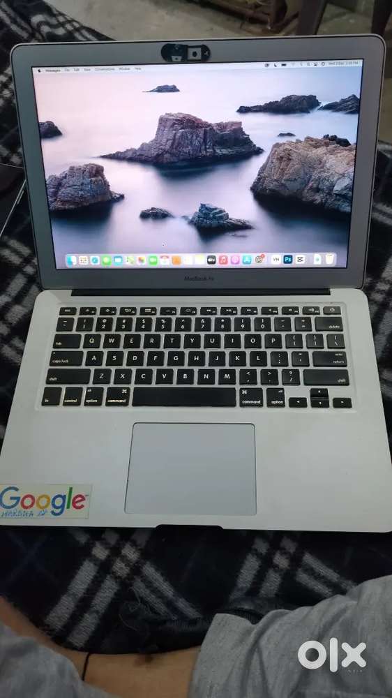 Apple macbook air 130-inch , early 2014 processor 1.4 GHz Dual-core