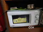 Microwave  5 year old  &good condition