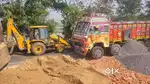 River sand stone dust gitti available