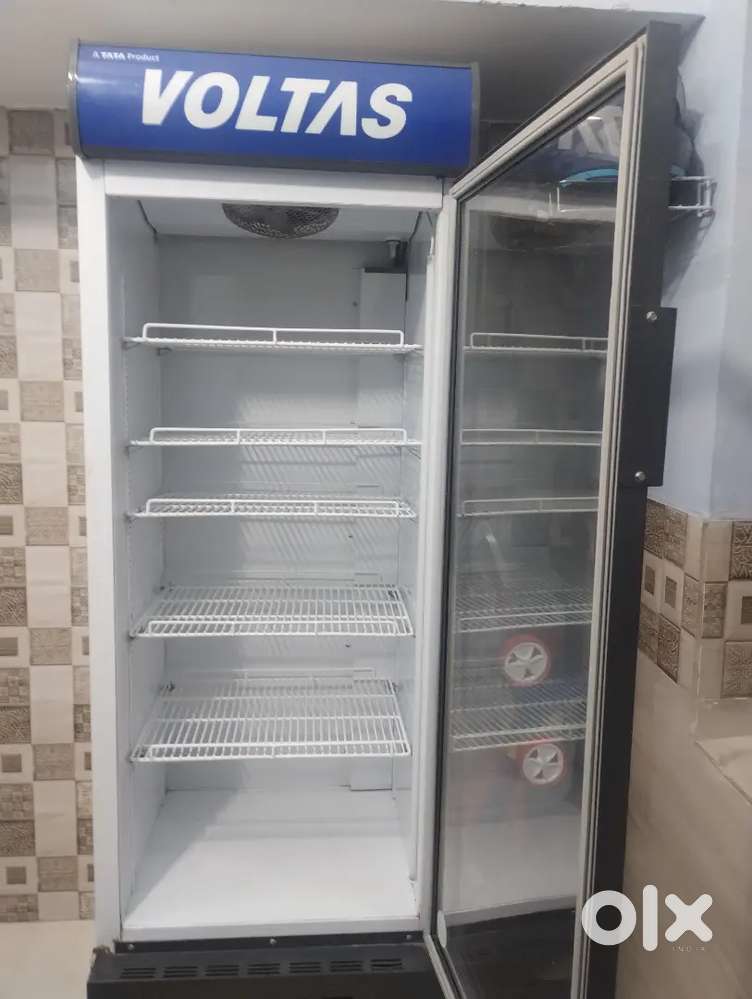 Voltas display fridge in warranty 450lir