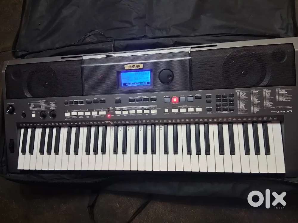 PSRI400 YAMAHA KEYBOARD