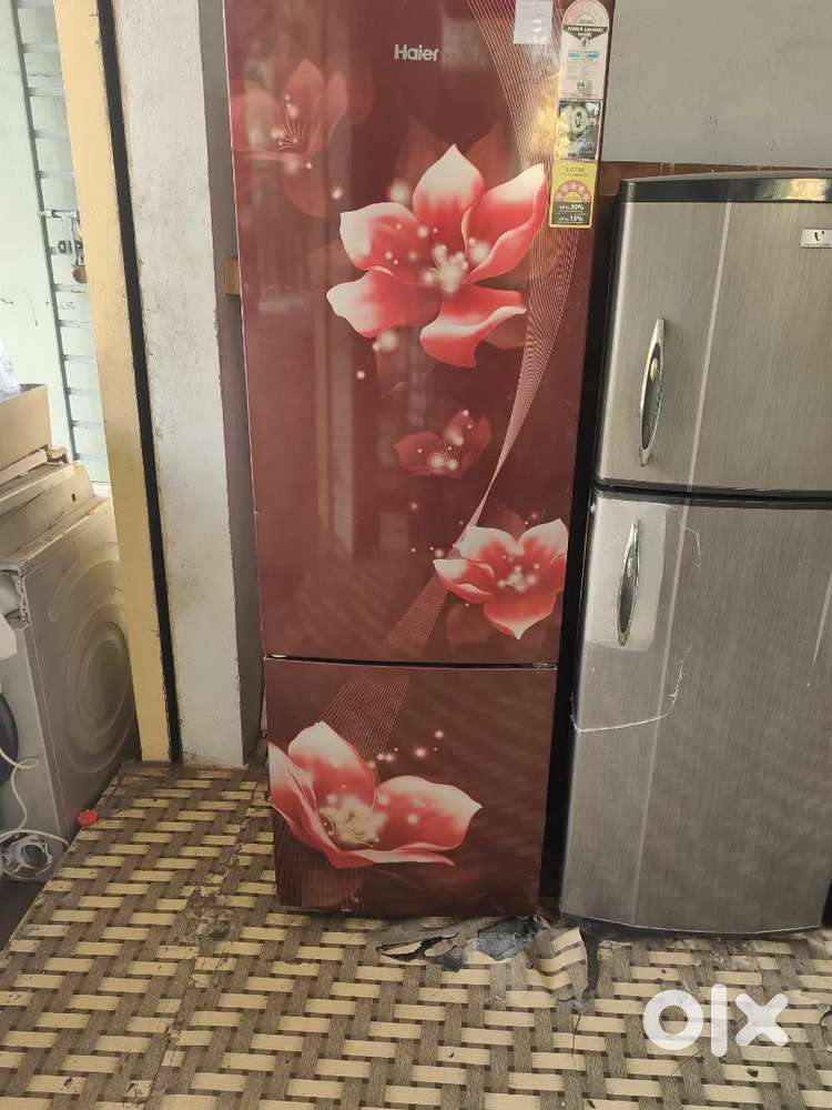 second hand used fridZes available in good working condition.