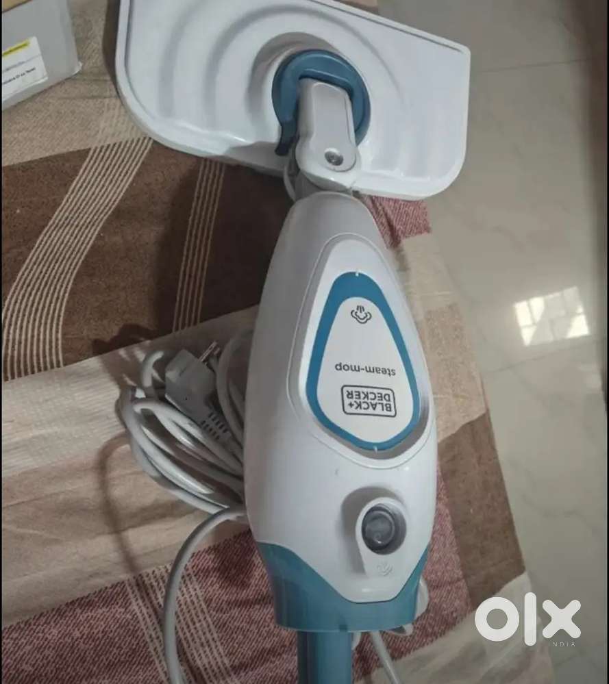 Electric floor cleaner black decor