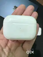 AirPods Pro 1 with Wireless Charging Case