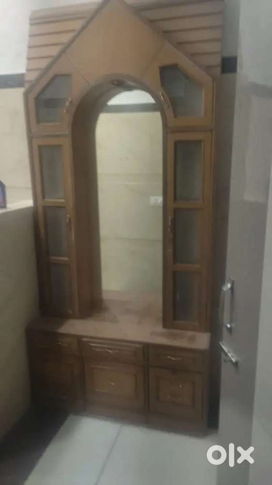 Dressing table