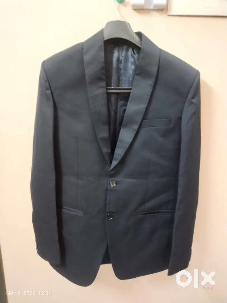 Men suit size 40