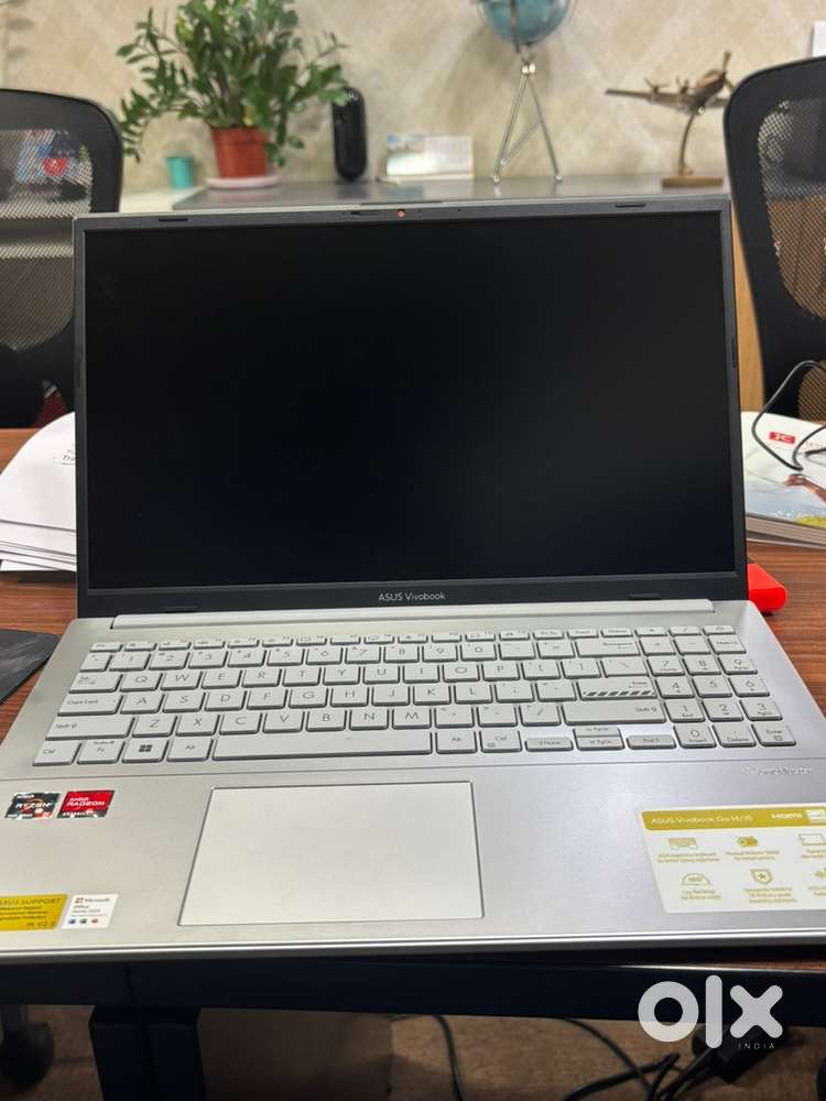 ASUS AMD 7000 series 16gb 512 ssd