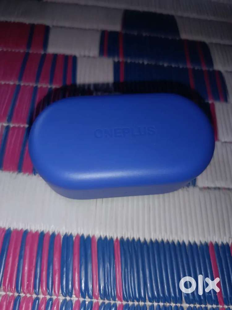 Excellent product , only 1 day old , original bill box available