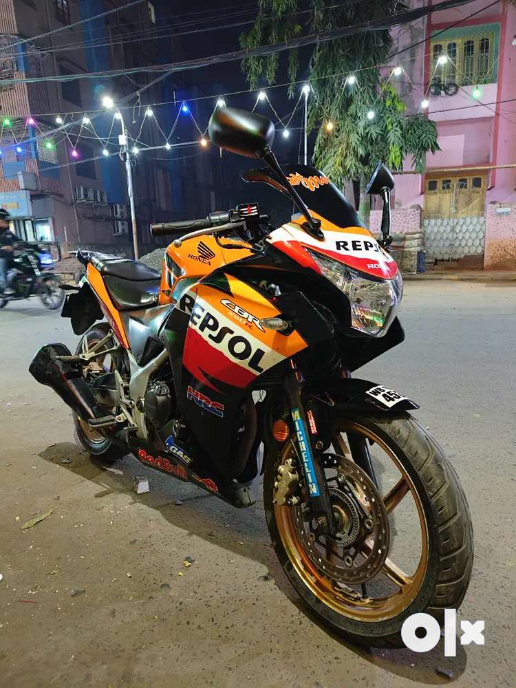 Honda CBR 250r dual channel abs repsol edition for sell at 56500
