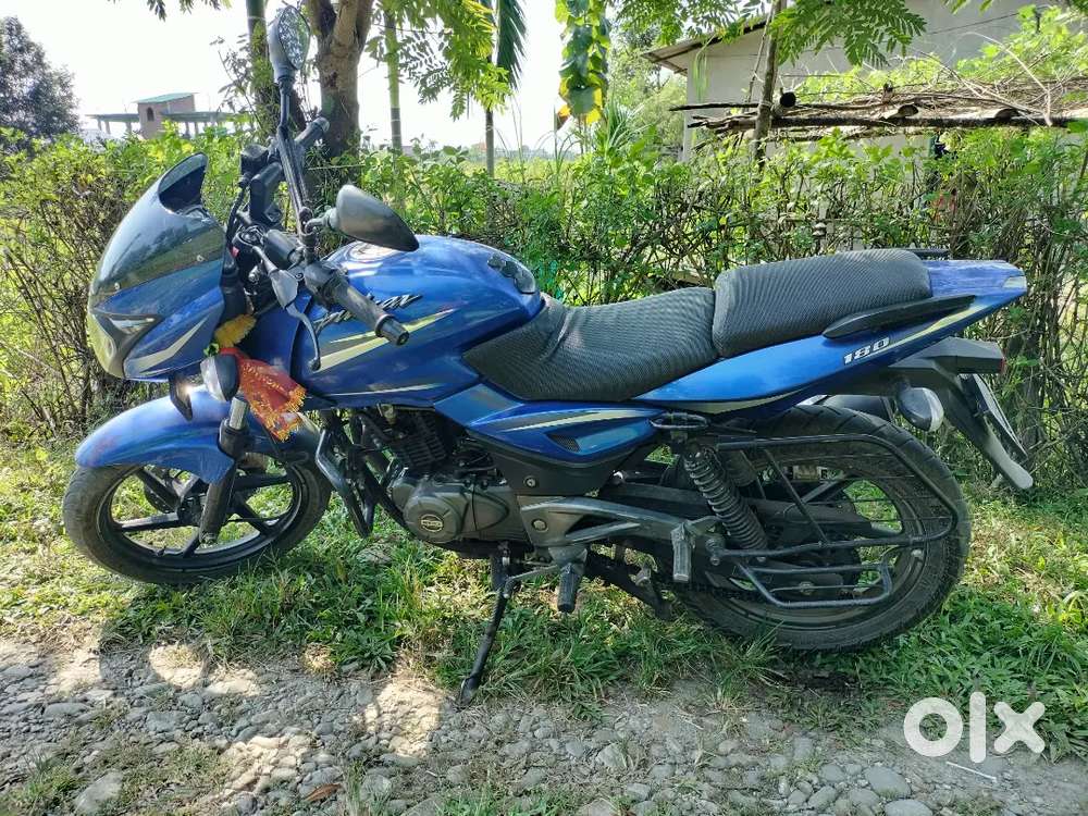Pulsar 180