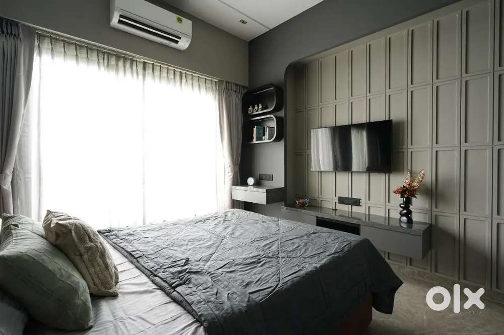 One room attached bathroom owner free