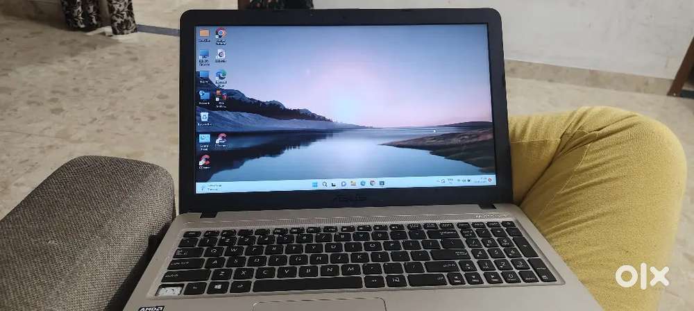 Laptop sale low budget